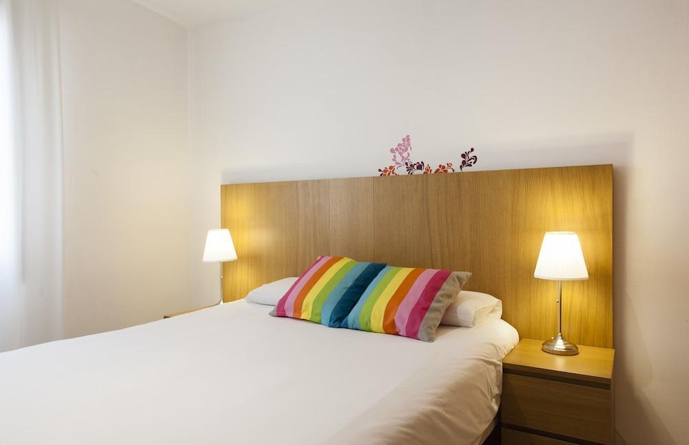 Las Ramblas Pasaje Bacardi Apartments 巴塞罗那 外观 照片